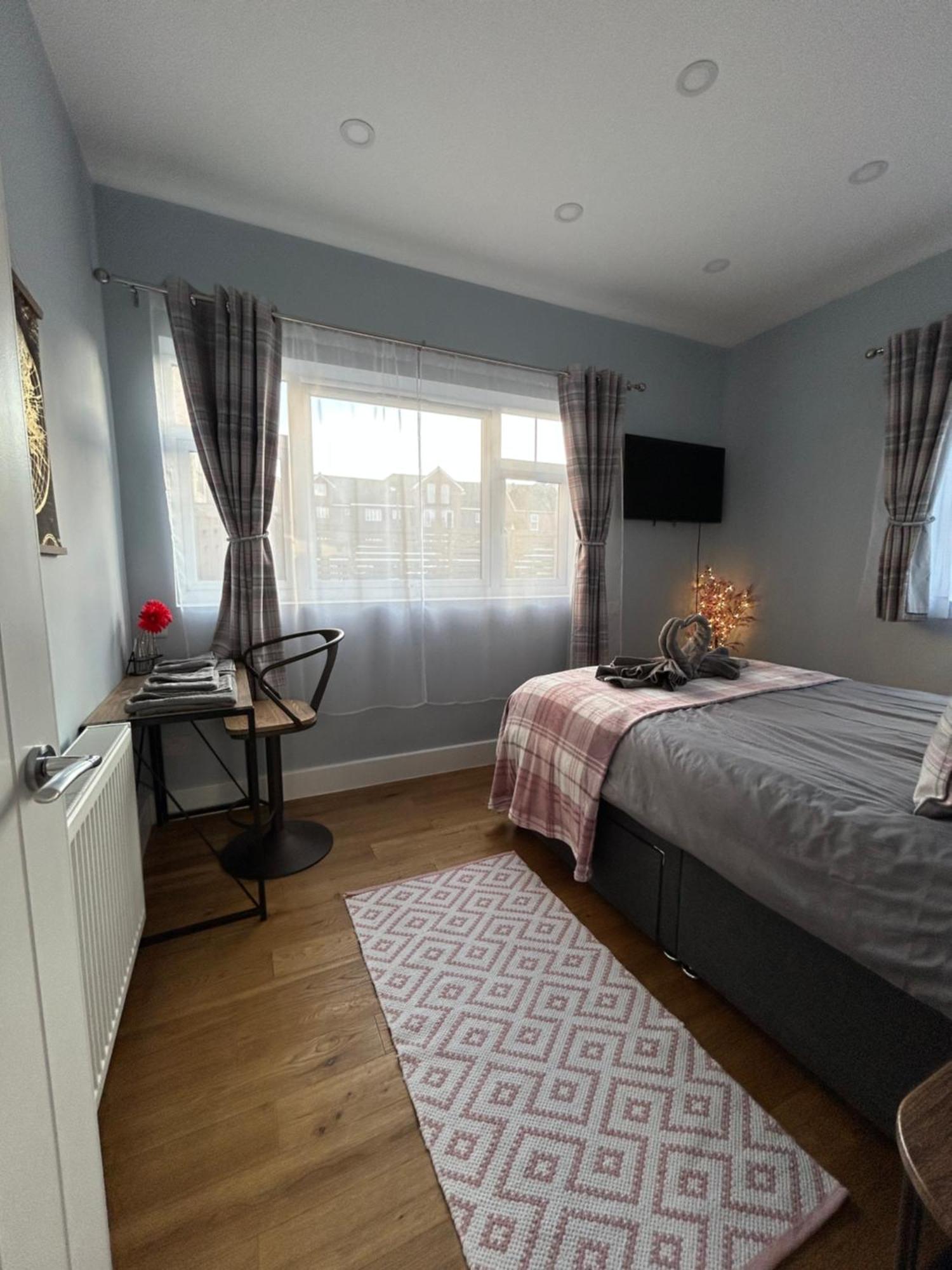 Dana'S Bungalow Horley Ngoại thất bức ảnh